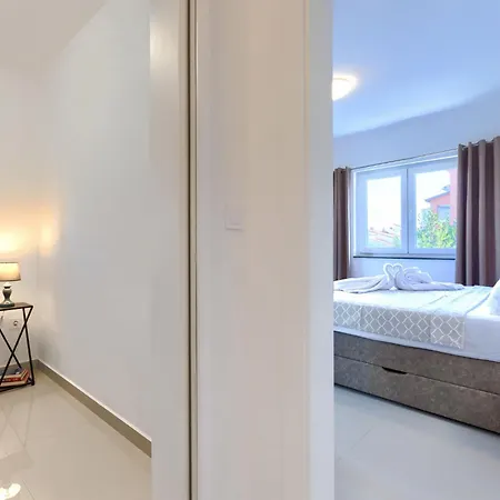 Amra 4 By Interhome * Poreč