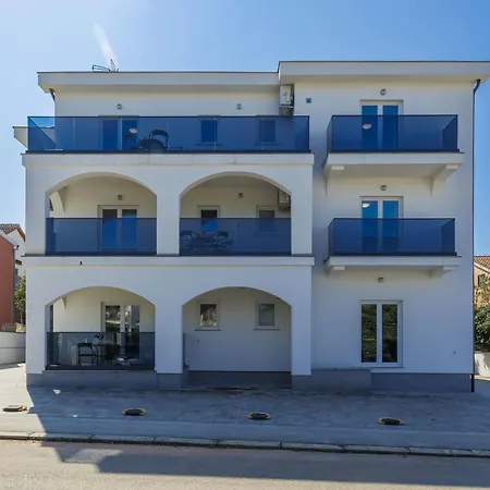 Amra 4 By Interhome Lägenhet Poreč