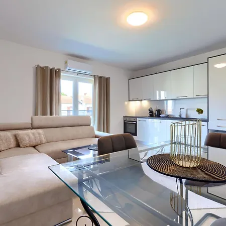 Apartment Amra 4 By Interhome Porec