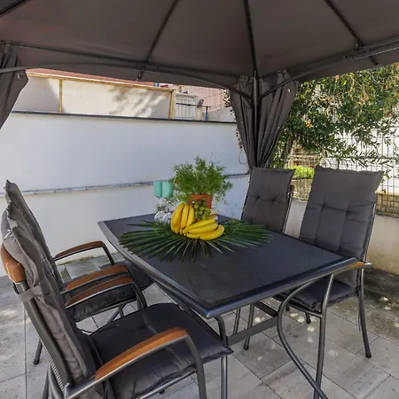 Lägenhet Amra 4 By Interhome