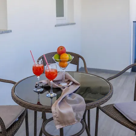 Amra 4 By Interhome *