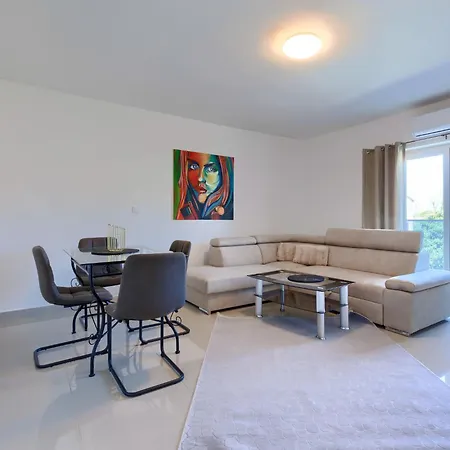 Amra 4 By Interhome * Porec